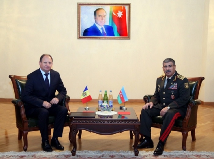 Azerbaijani defense minister receives Moldovan ambassador 